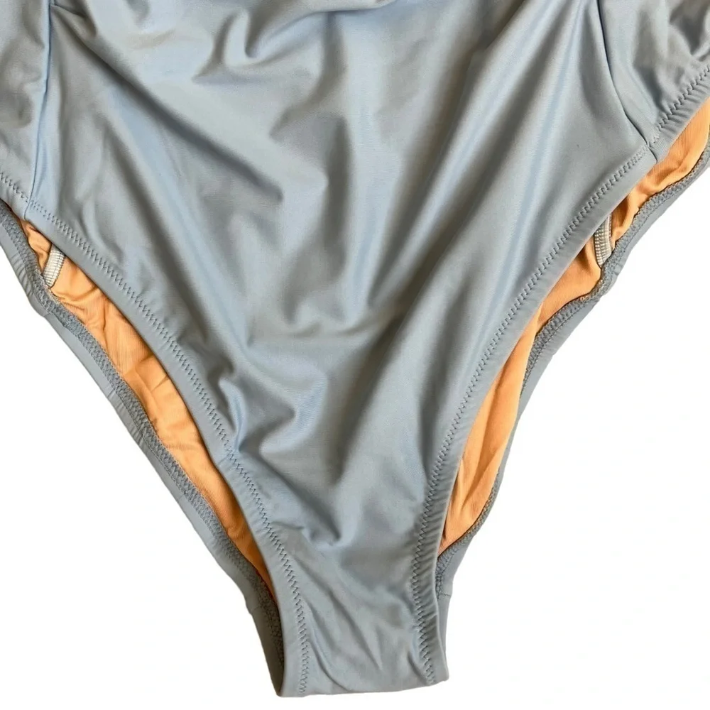 J. Crew size 24